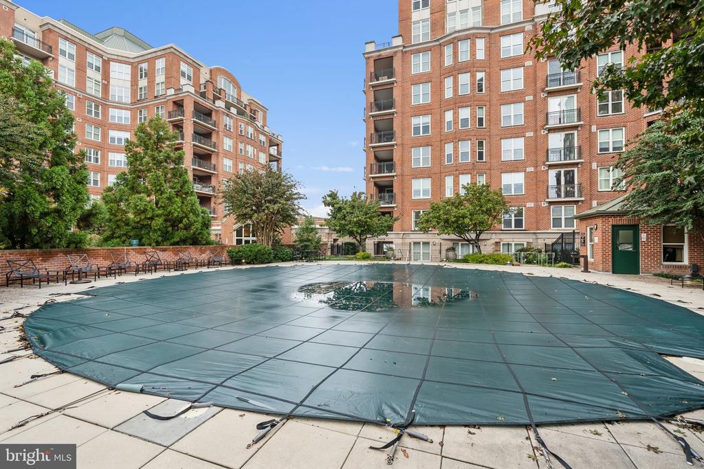 12500 PARK POTOMAC AVENUE 306S