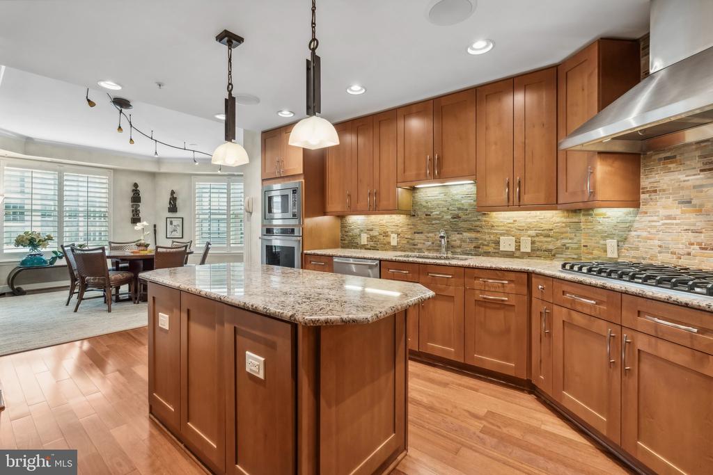 12500 PARK POTOMAC AVENUE 306S