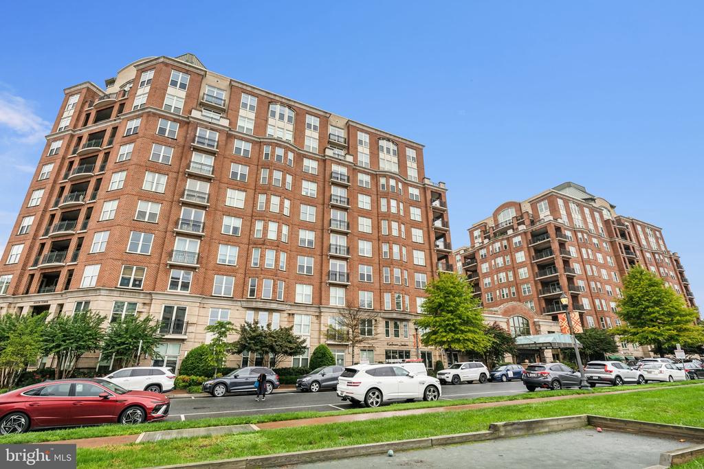 12500 PARK POTOMAC AVENUE 306S