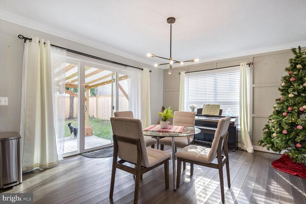 11115 HILLSDALE DRIVE