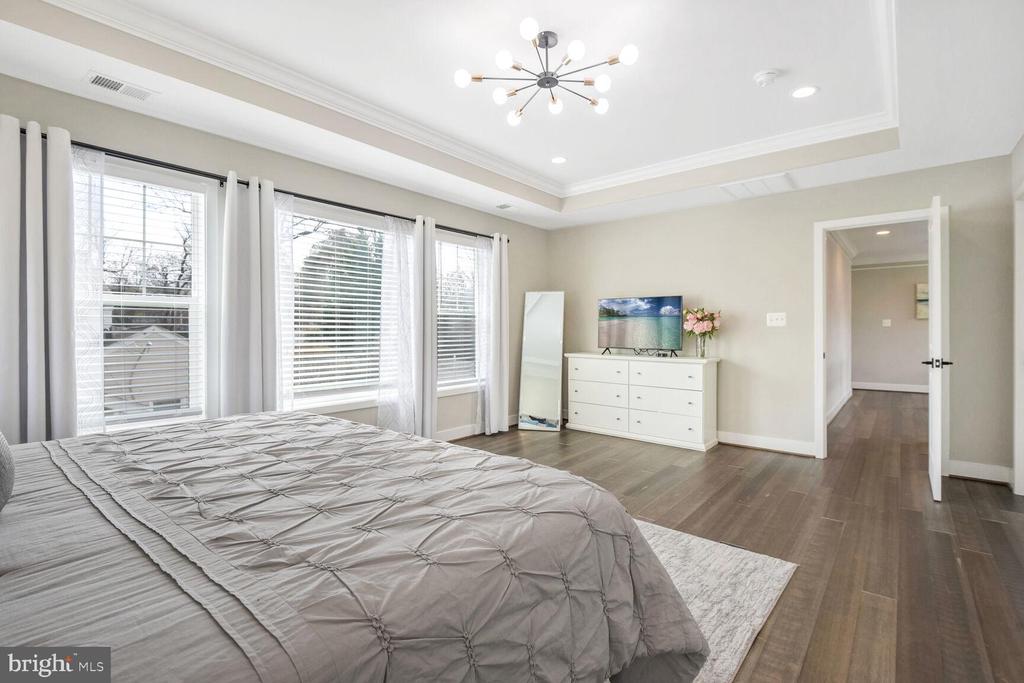 11115 HILLSDALE DRIVE