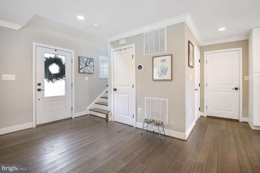 11115 HILLSDALE DRIVE