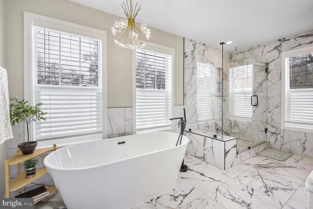 11115 HILLSDALE DRIVE