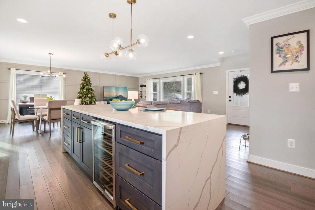 11115 HILLSDALE DRIVE