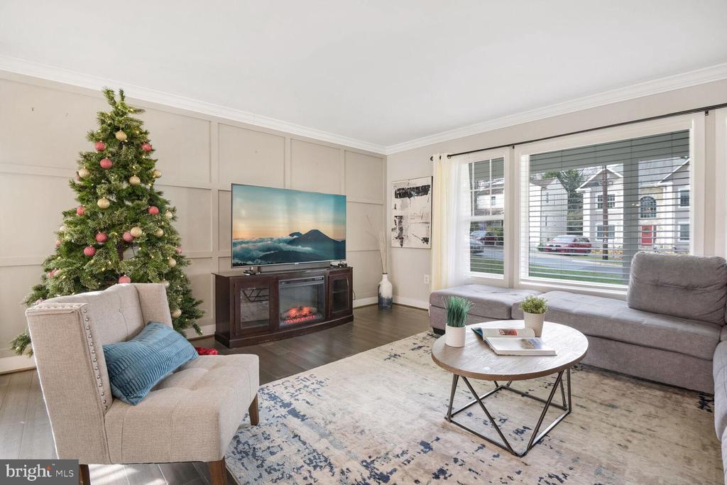 11115 HILLSDALE DRIVE