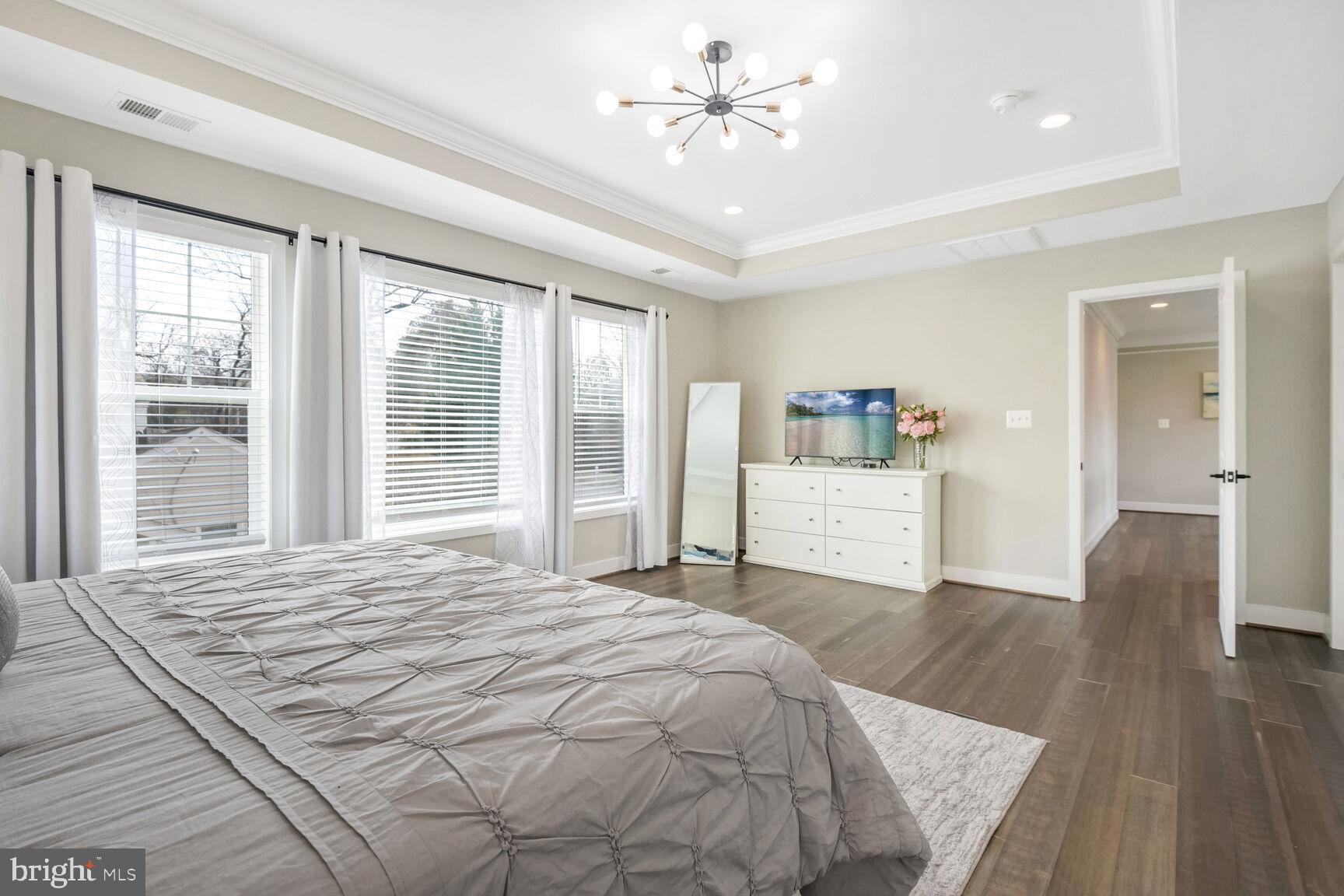 11115 HILLSDALE DRIVE