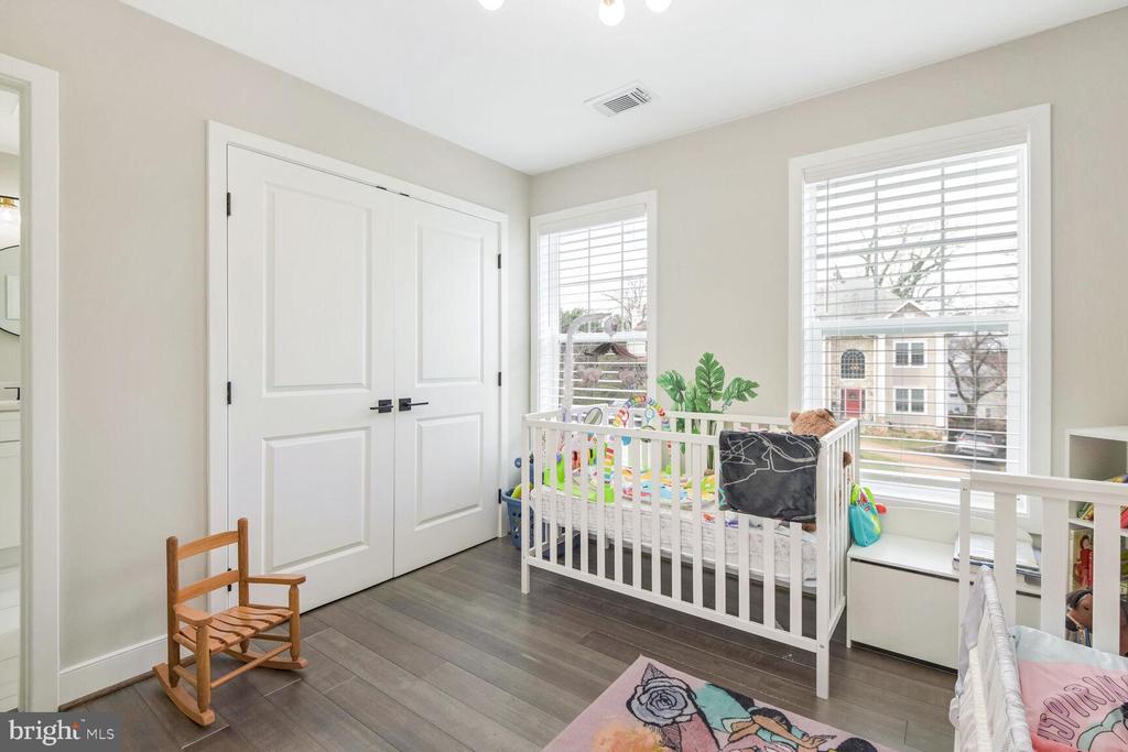 11115 HILLSDALE DRIVE