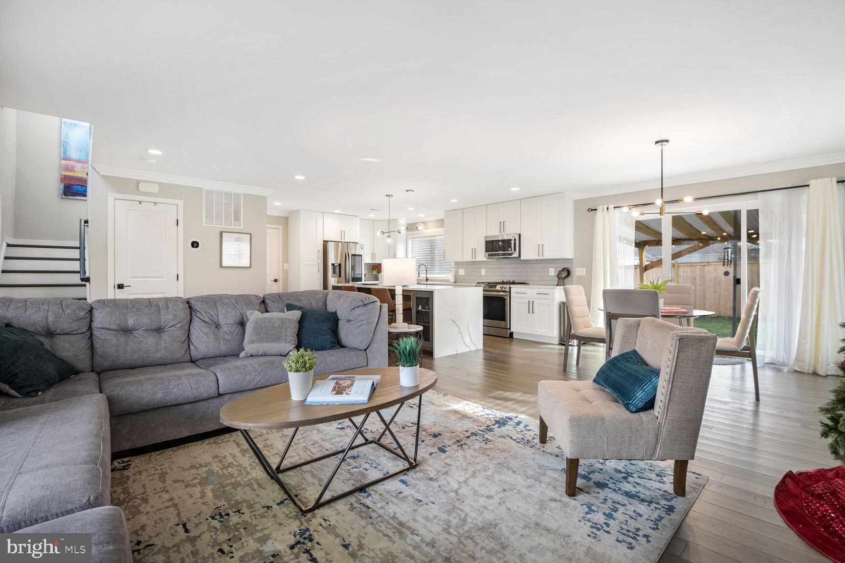 11115 HILLSDALE DRIVE