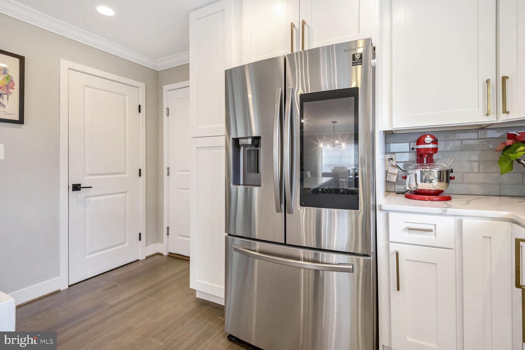 11115 HILLSDALE DRIVE