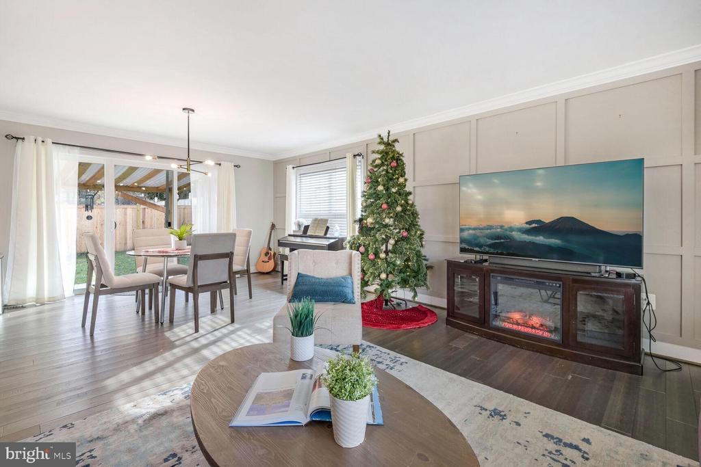 11115 HILLSDALE DRIVE