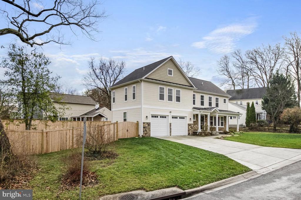 11115 HILLSDALE DRIVE