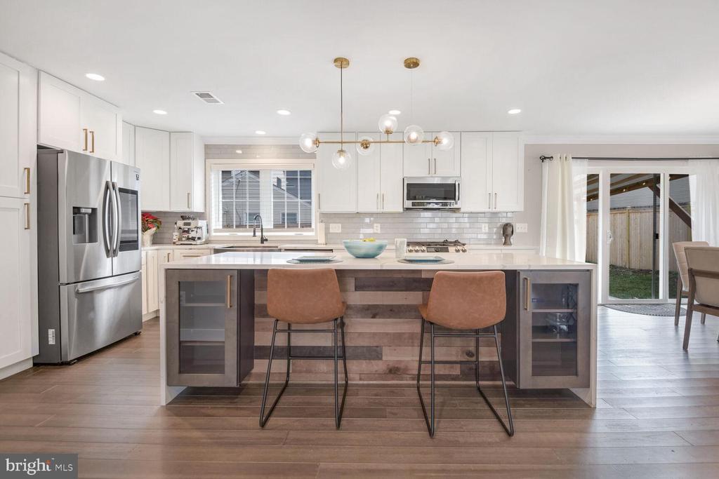 11115 HILLSDALE DRIVE