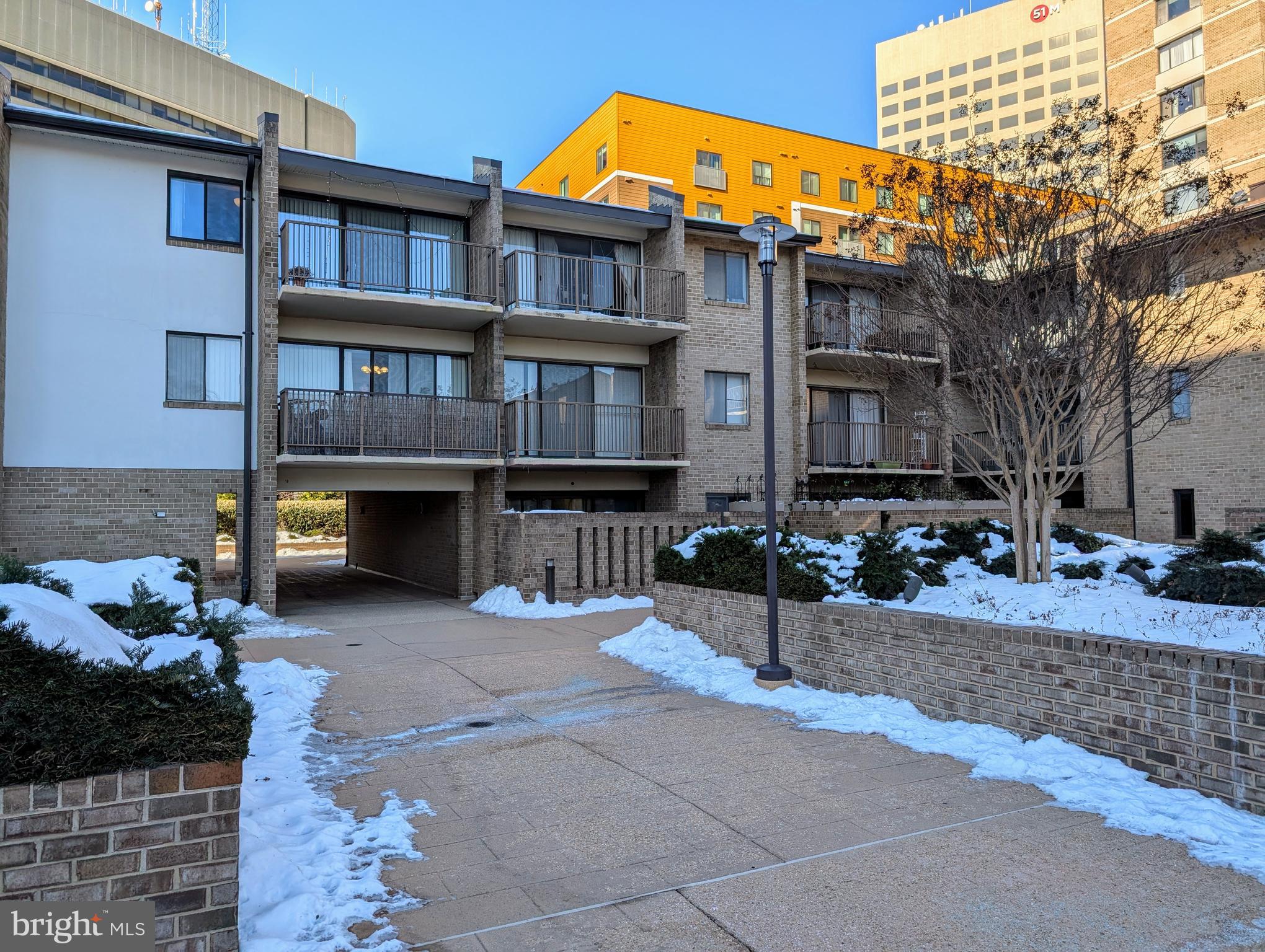 106 MONROE STREET 201