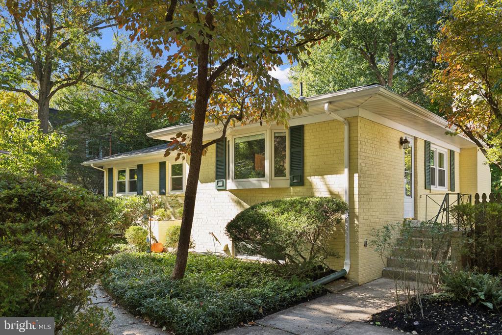 8826 BRIERLY ROAD