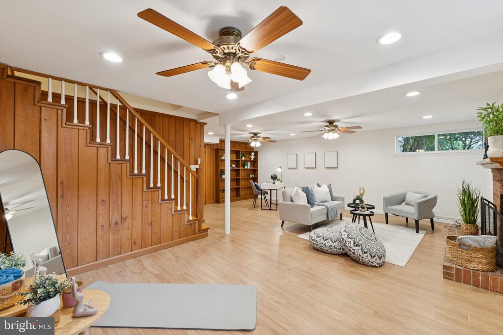8826 BRIERLY ROAD