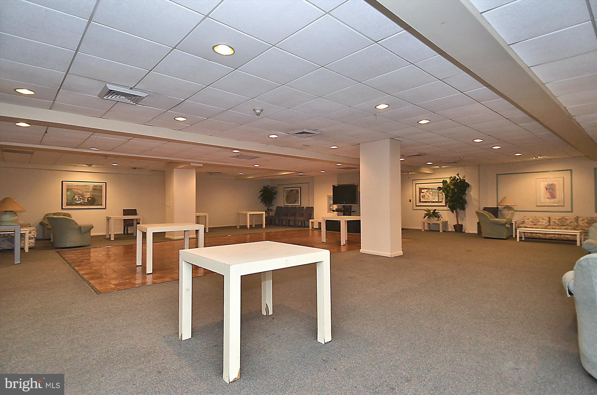 7420 WESTLAKE TERRACE G04