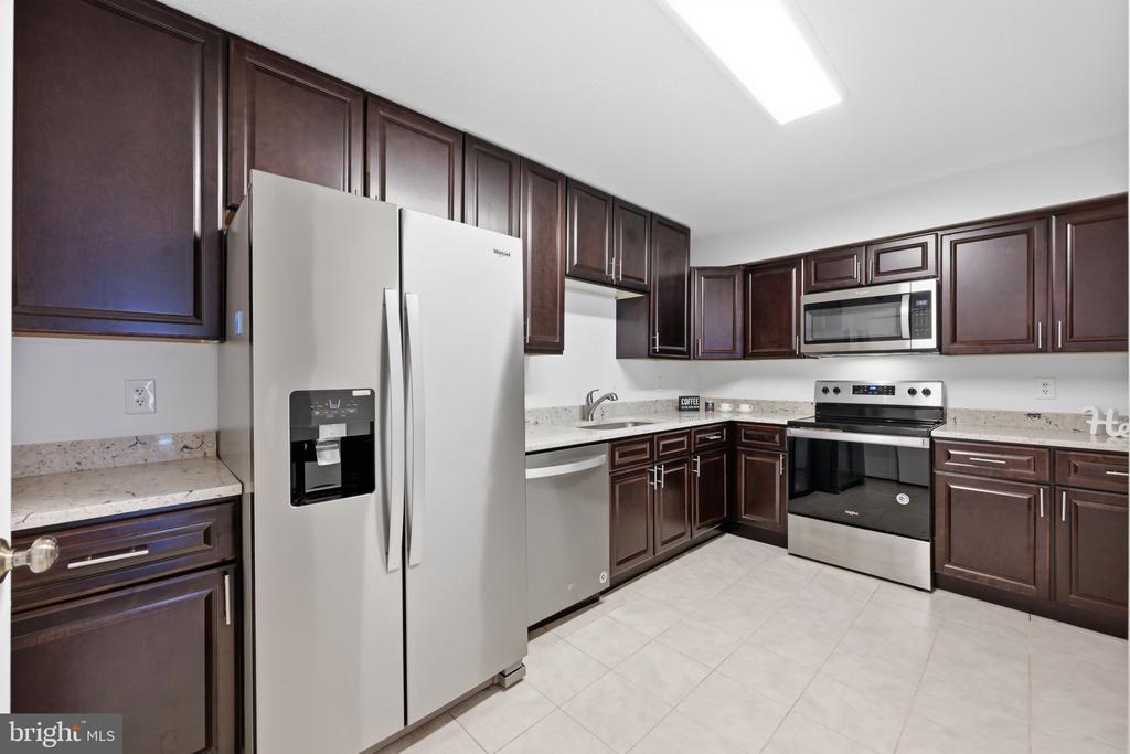 15100 INTERLACHEN DRIVE Unit: 4-124