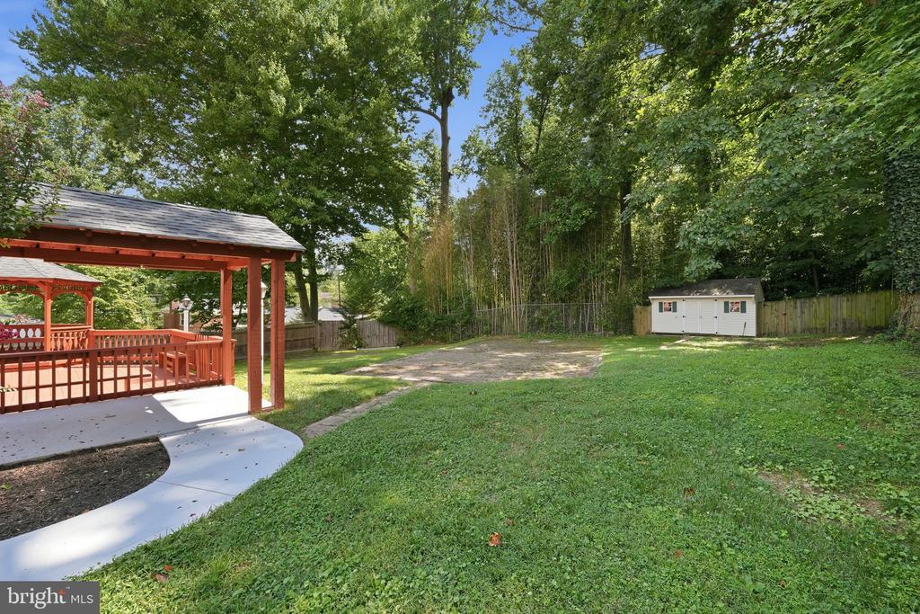 2704 WELLER ROAD