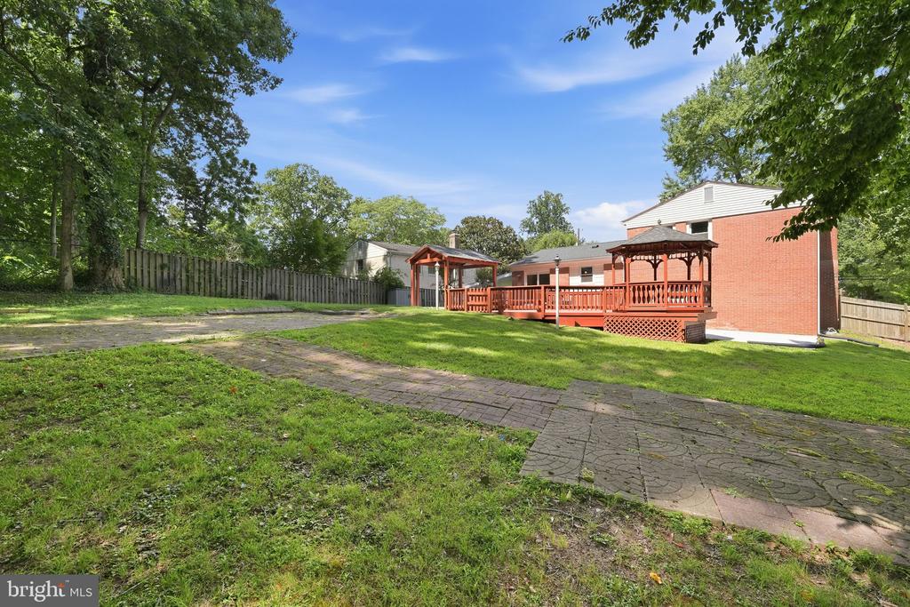 2704 WELLER ROAD