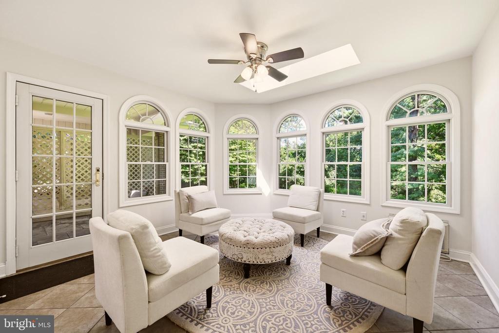 3211 FARMINGTON DRIVE