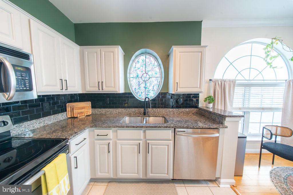 4550 STRUTFIELD LANE Unit: 2115