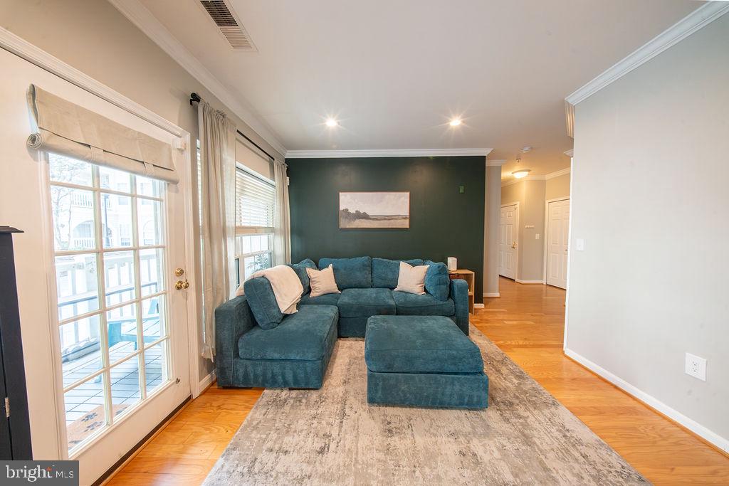 4550 STRUTFIELD LANE Unit: 2115
