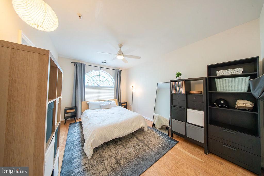 4550 STRUTFIELD LANE Unit: 2115