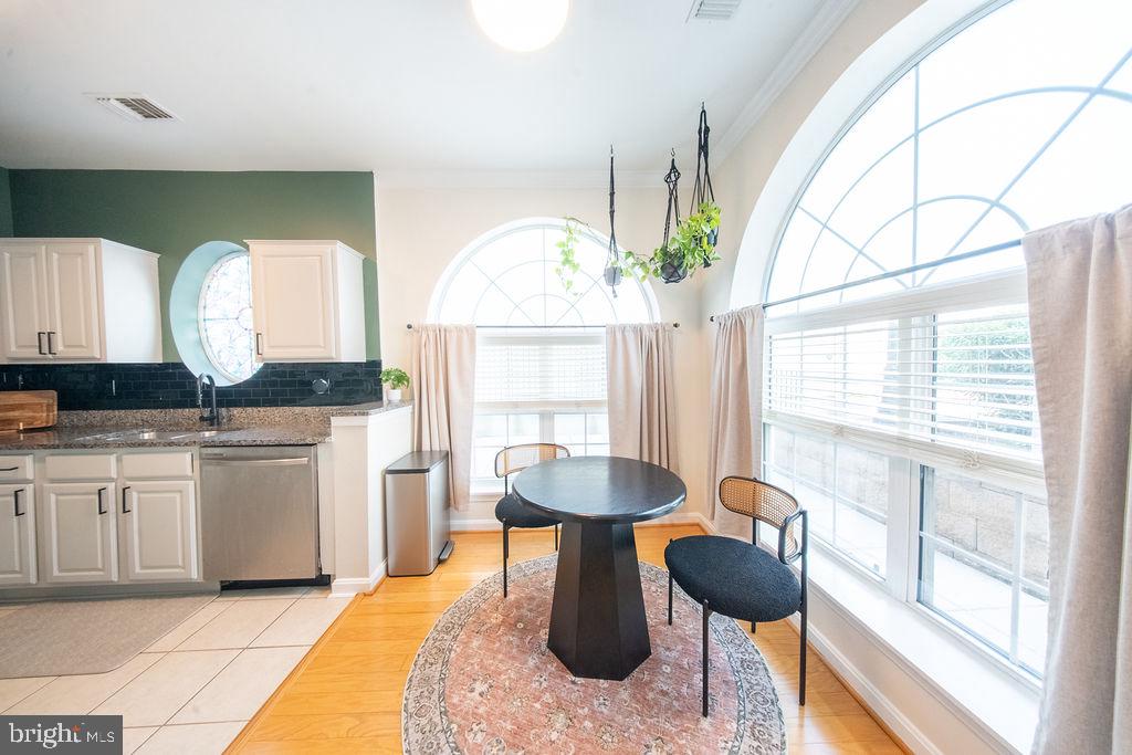 4550 STRUTFIELD LANE Unit: 2115