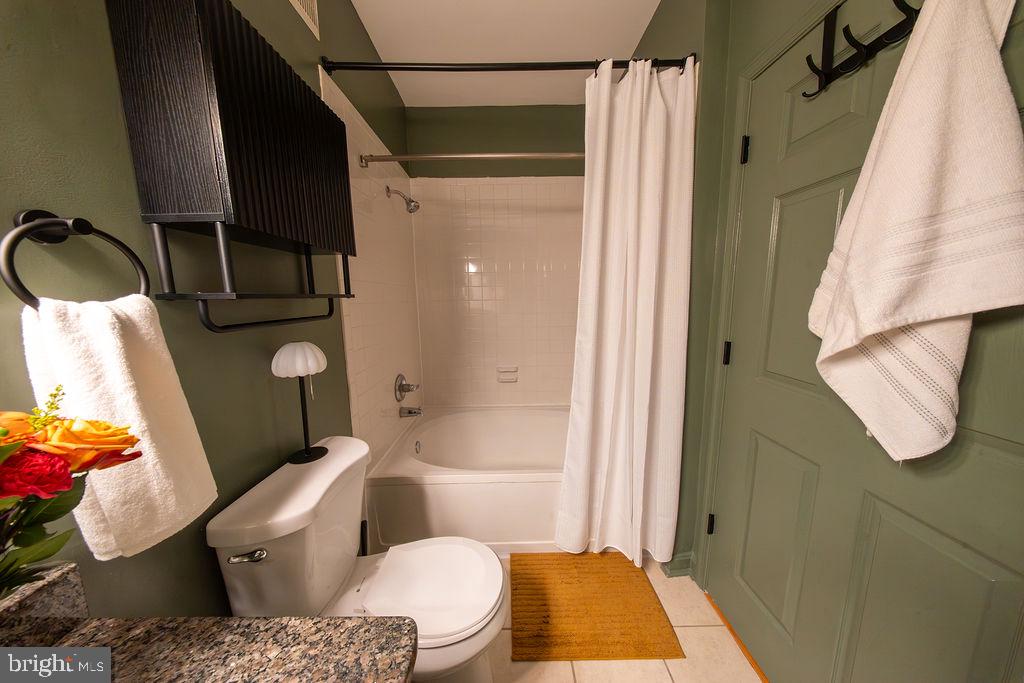 4550 STRUTFIELD LANE Unit: 2115
