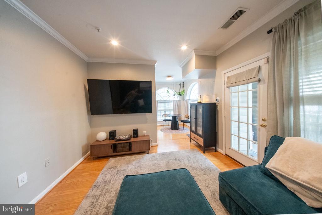 4550 STRUTFIELD LANE Unit: 2115