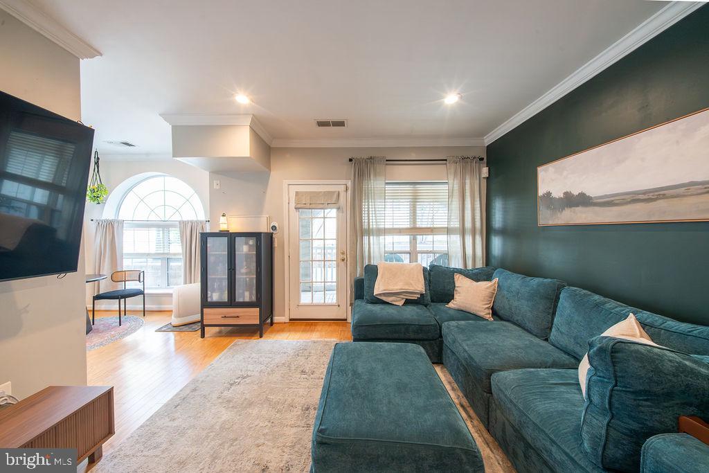 4550 STRUTFIELD LANE Unit: 2115