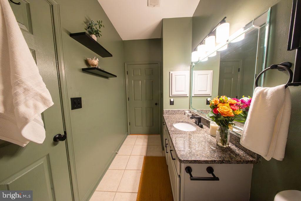 4550 STRUTFIELD LANE Unit: 2115