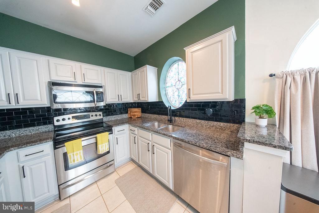 4550 STRUTFIELD LANE Unit: 2115