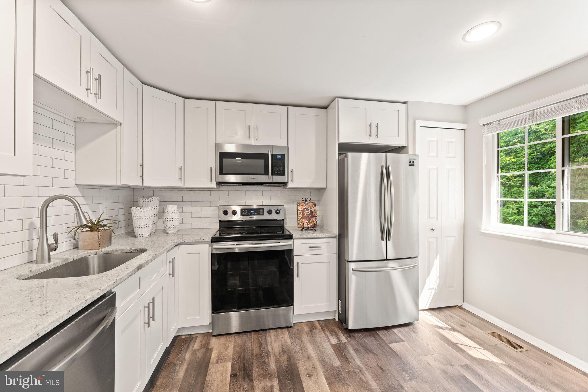5527 INVERNESS WOODS COURT