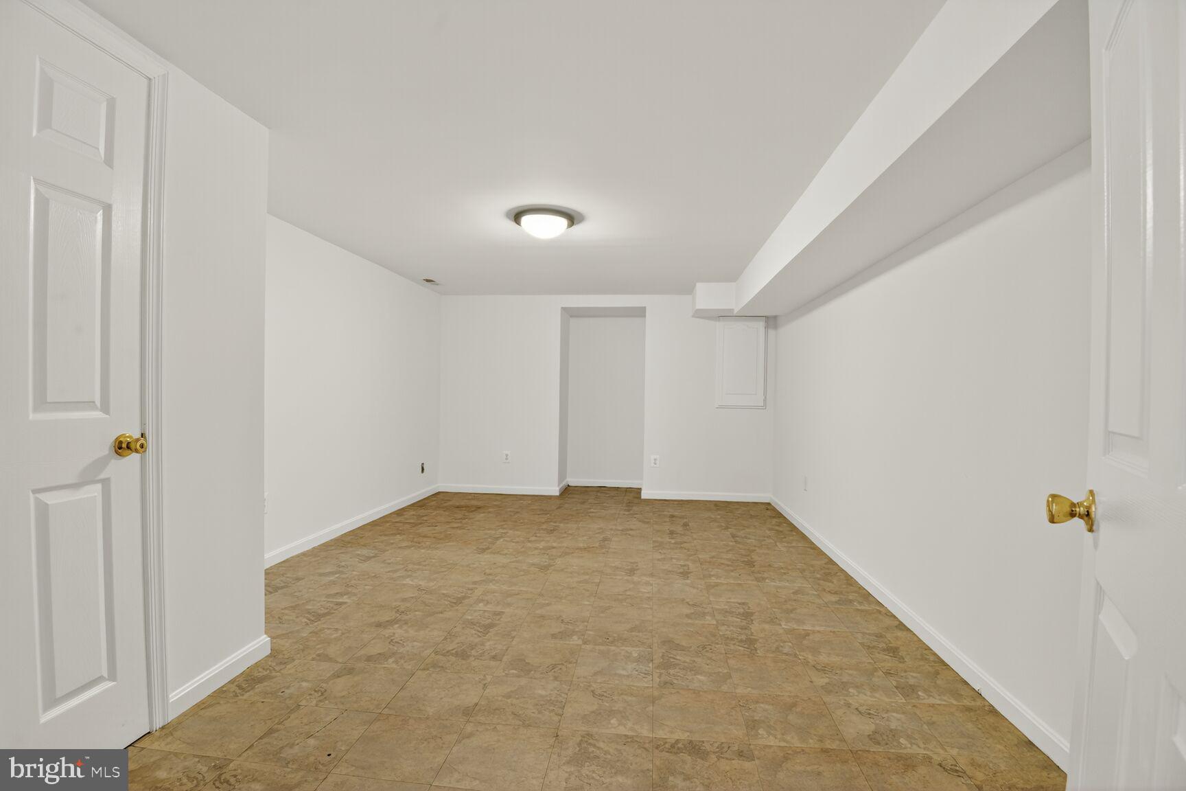 2908 ROBIN GLEN COURT