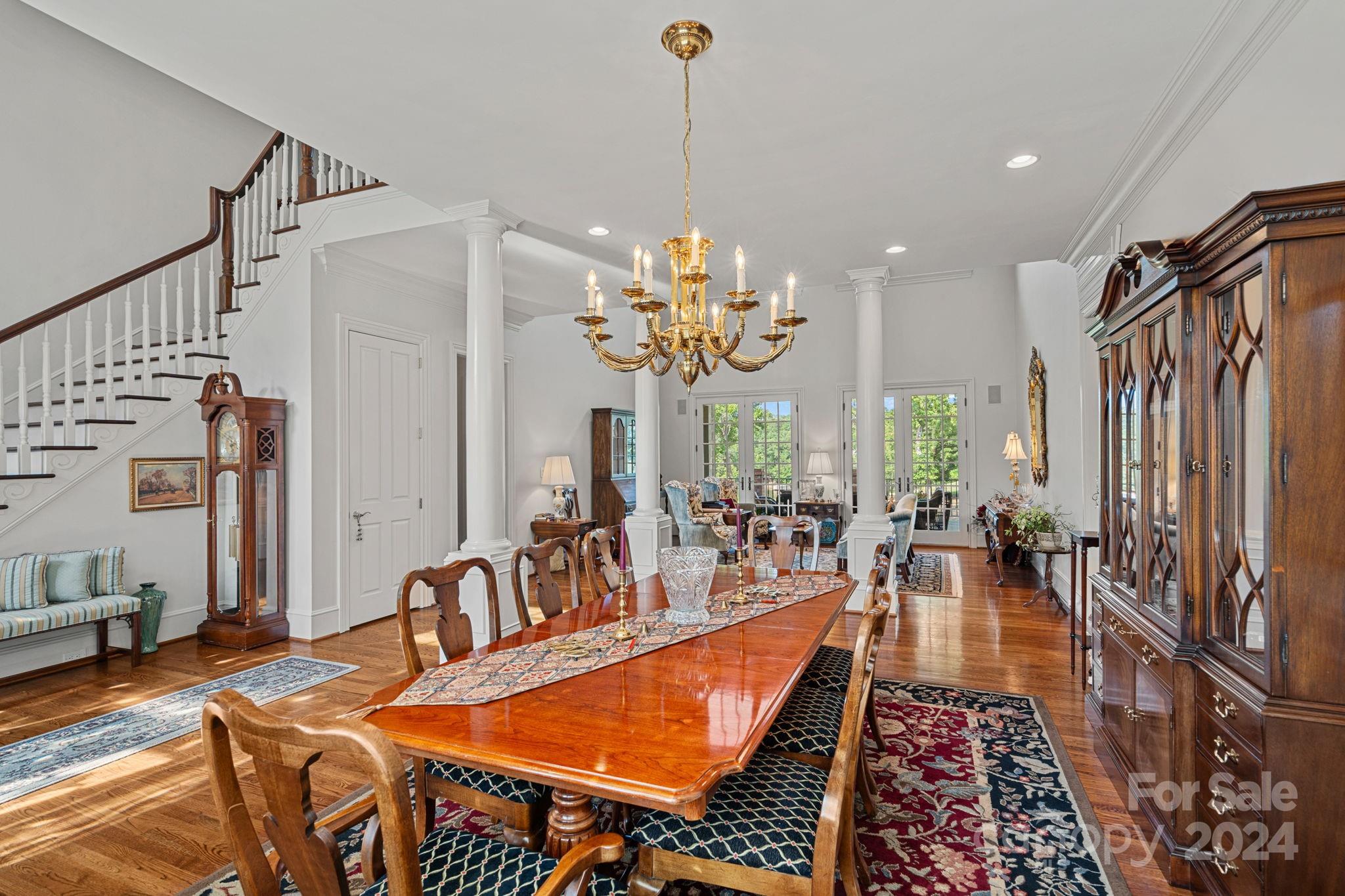 1727 Southpoint Lane