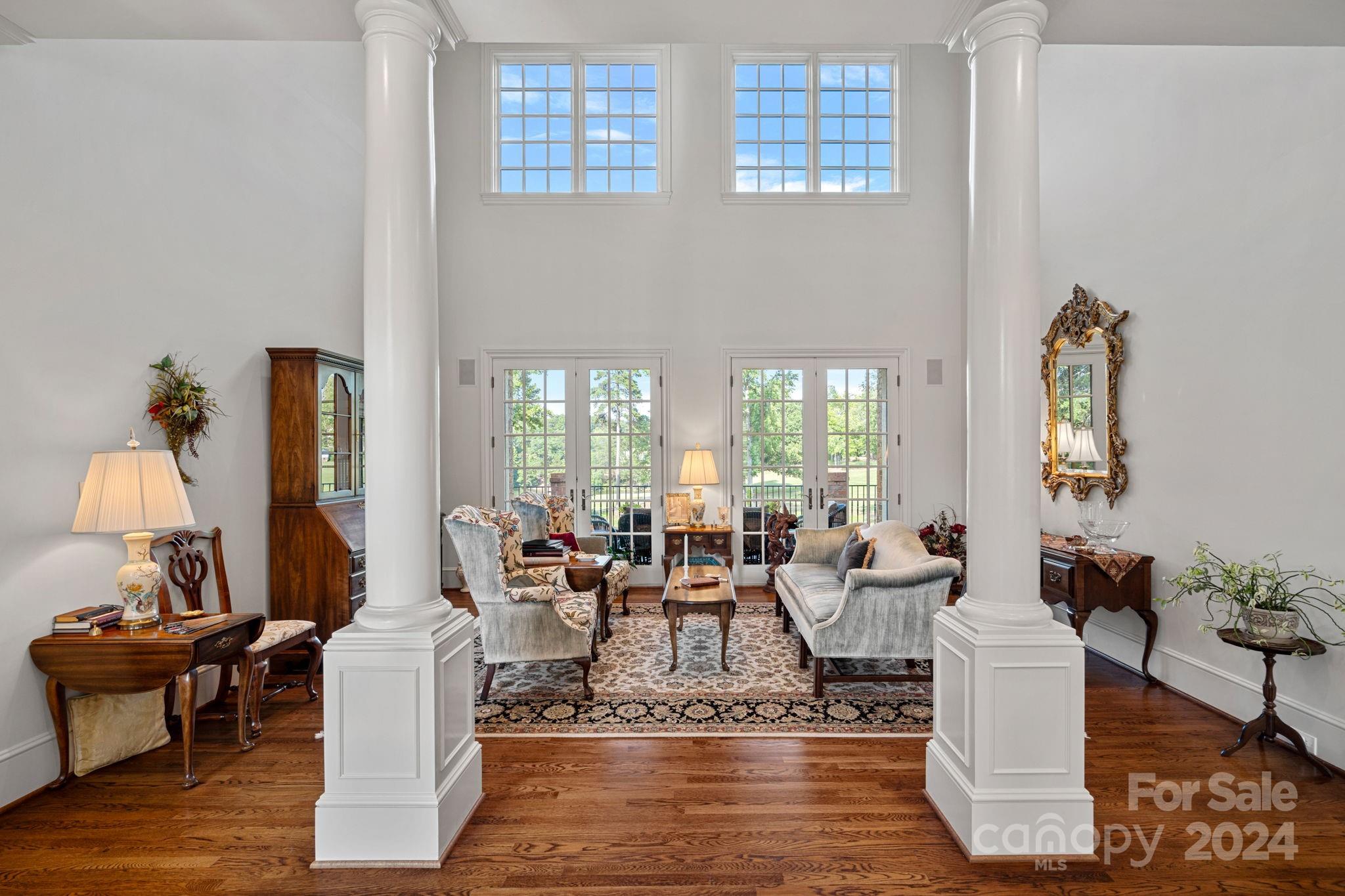 1727 Southpoint Lane