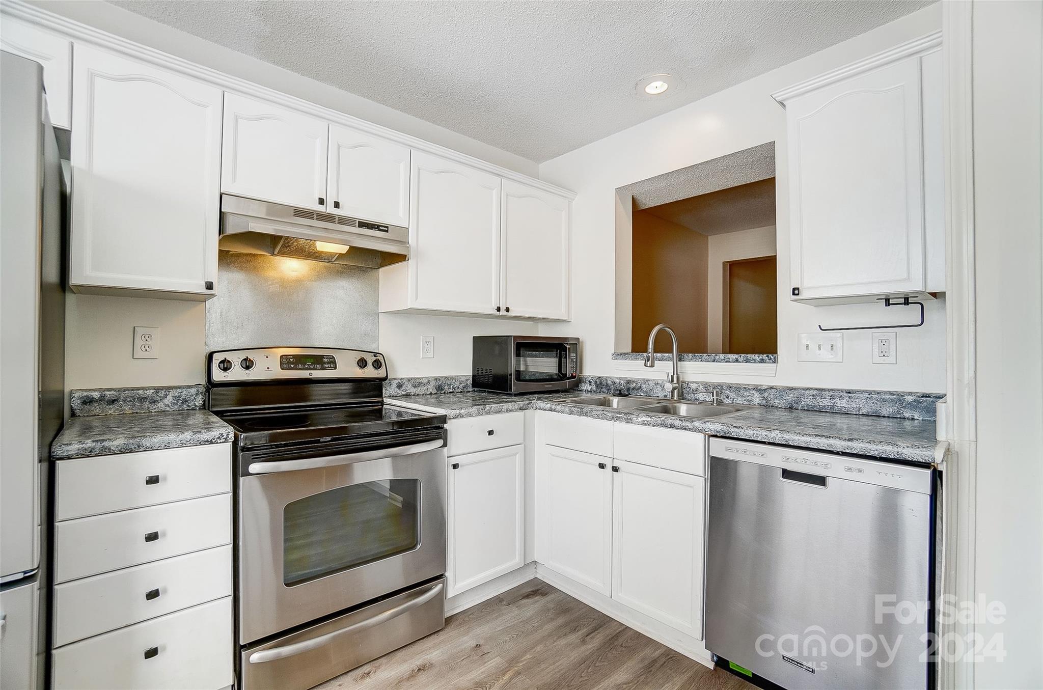 2876 Hosta Drive