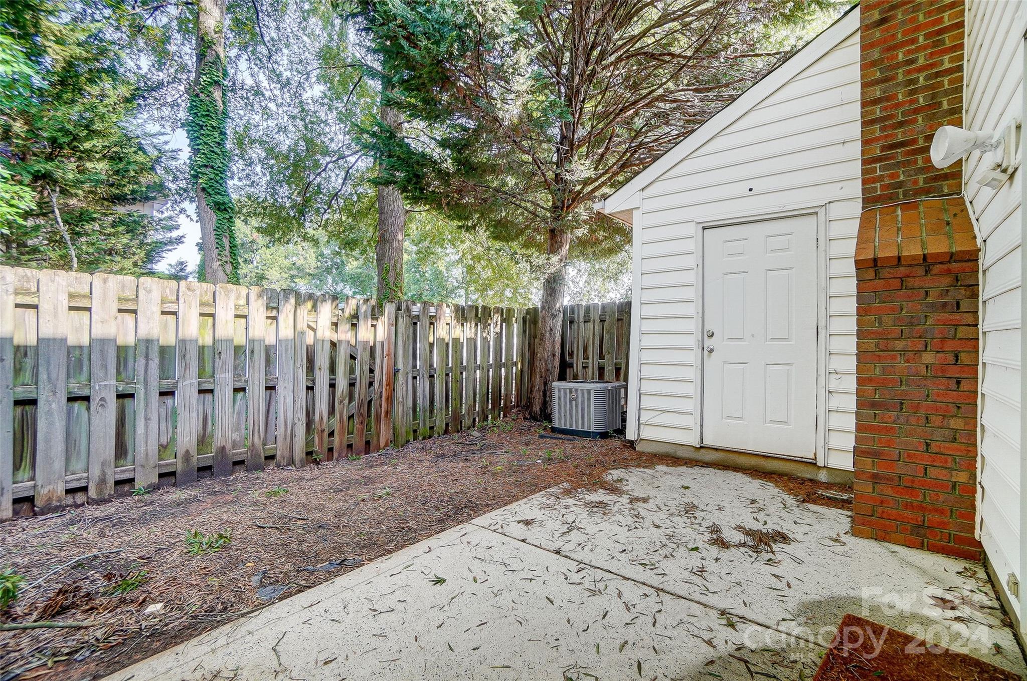 2876 Hosta Drive