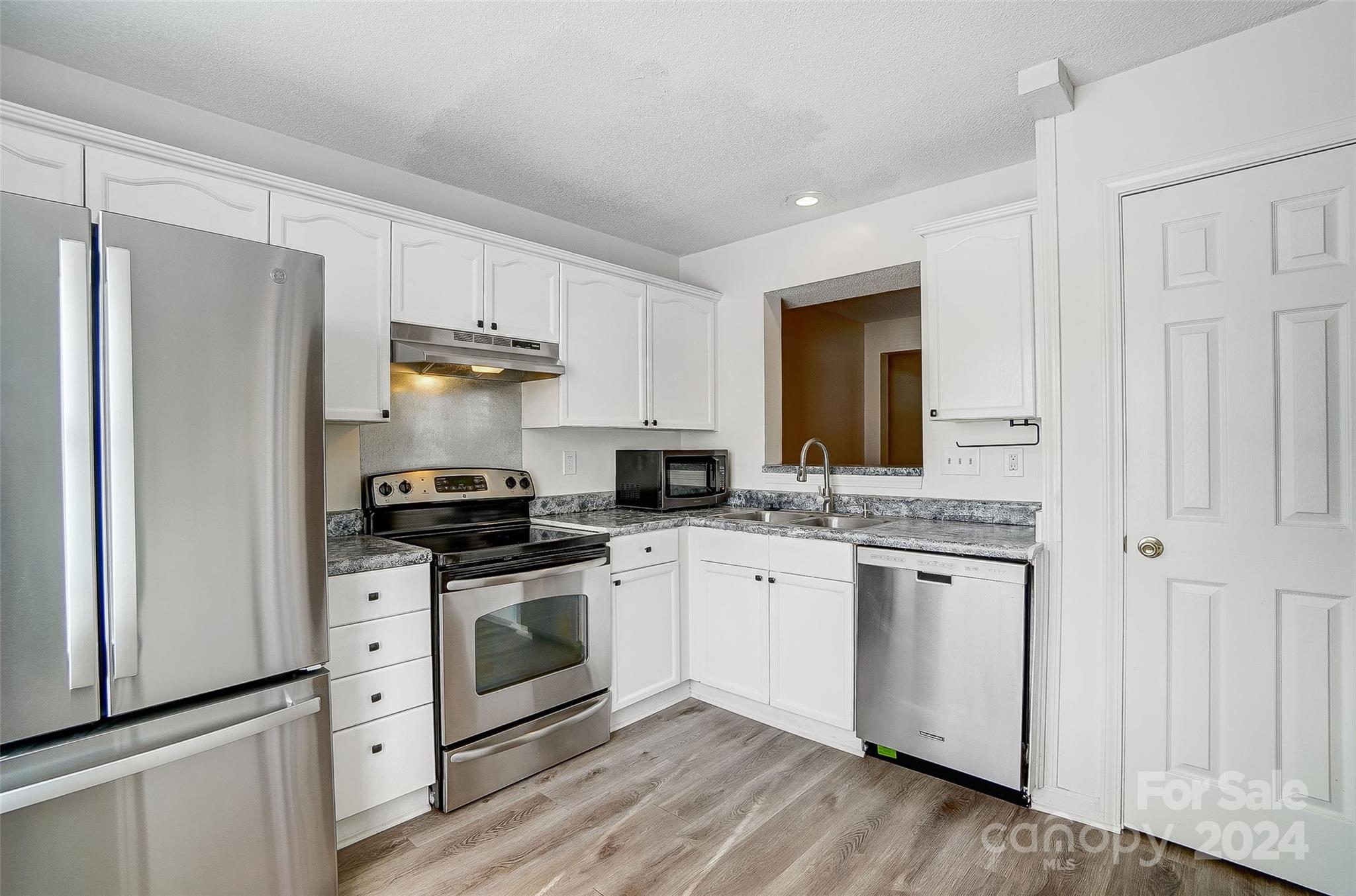 2876 Hosta Drive