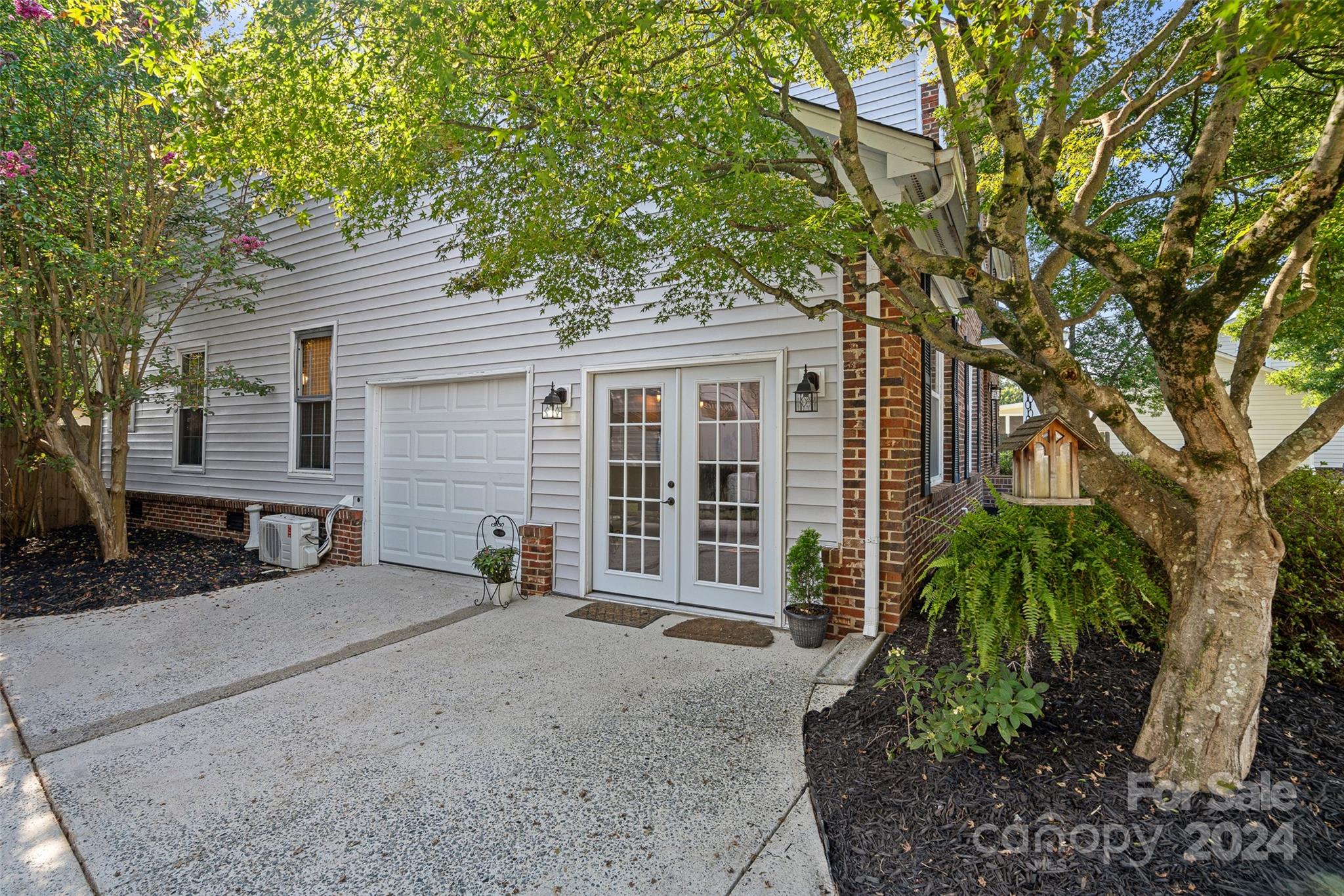 9432 Magnolia Estates Drive