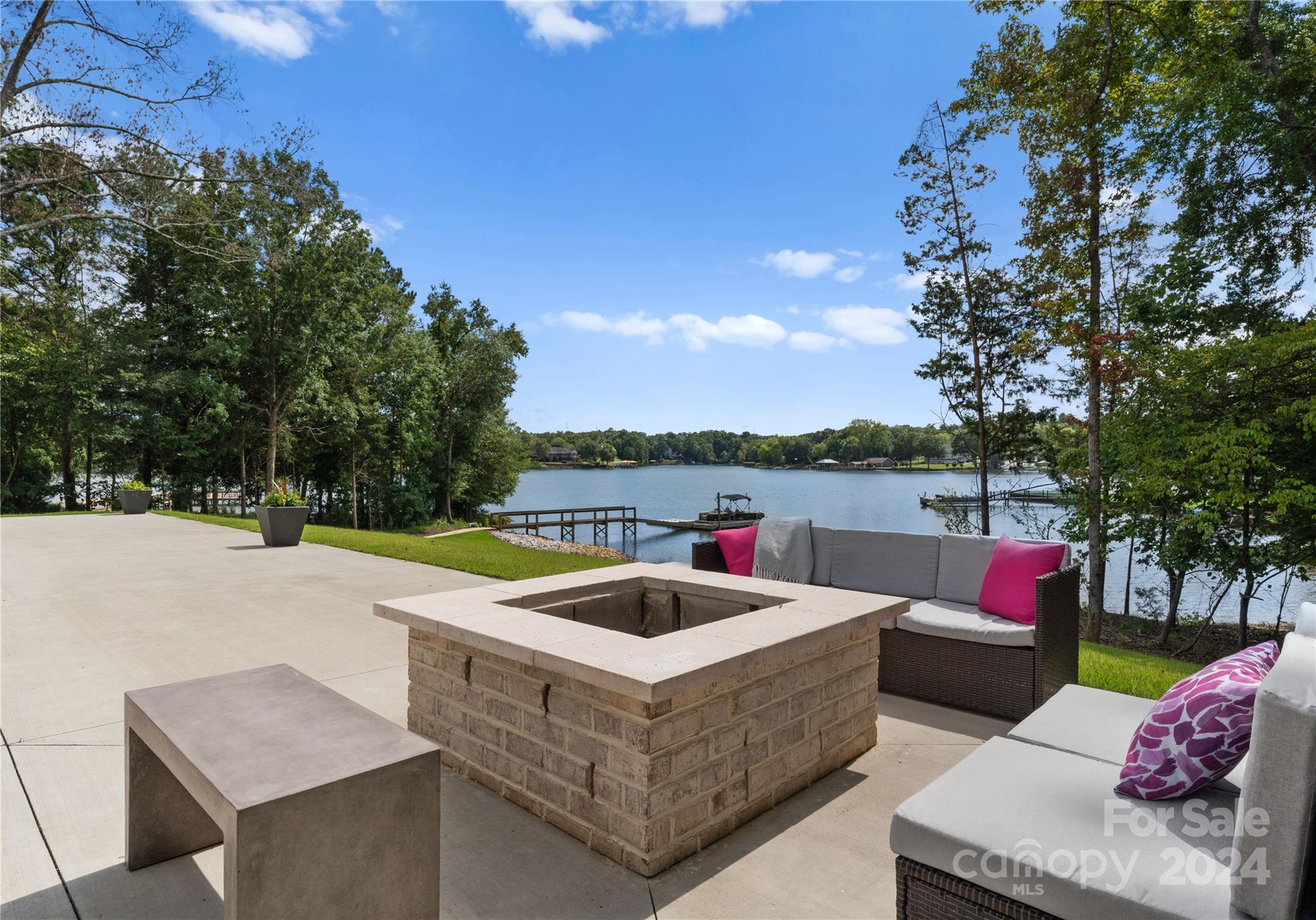 1812 Marthas Vineyard Road