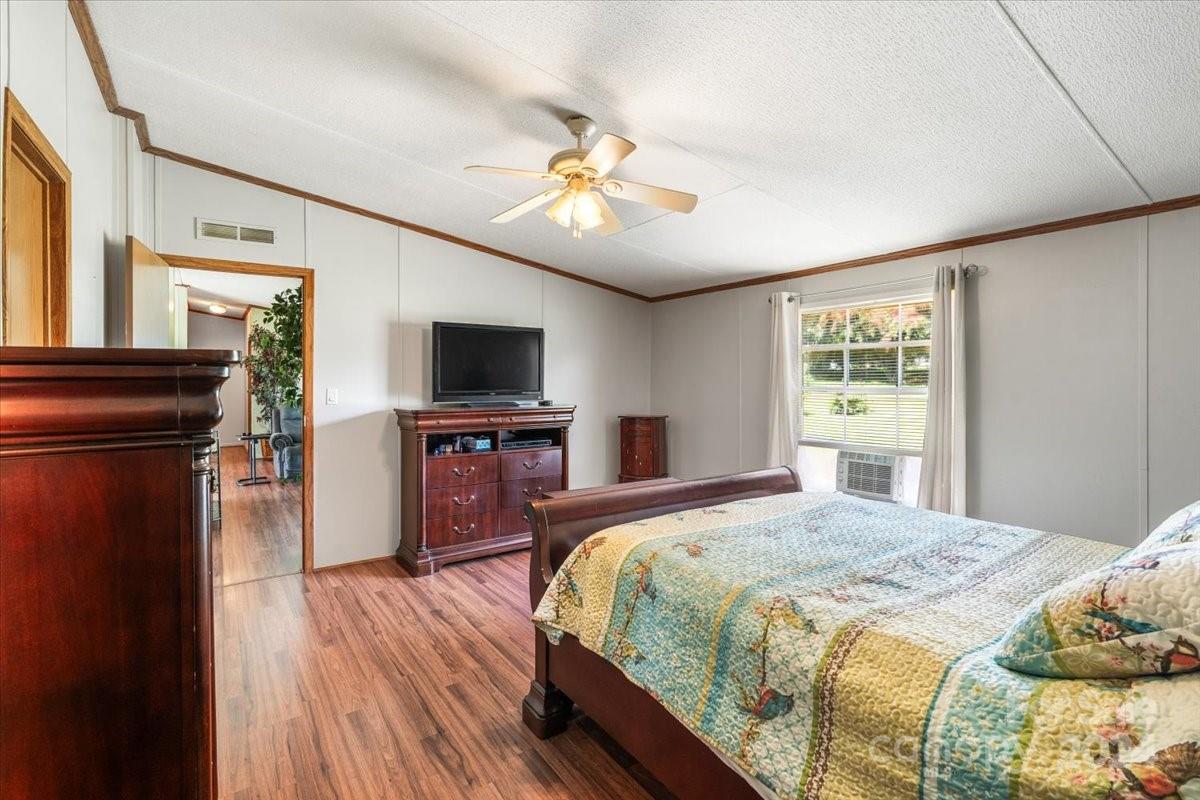 118 Raefield Drive