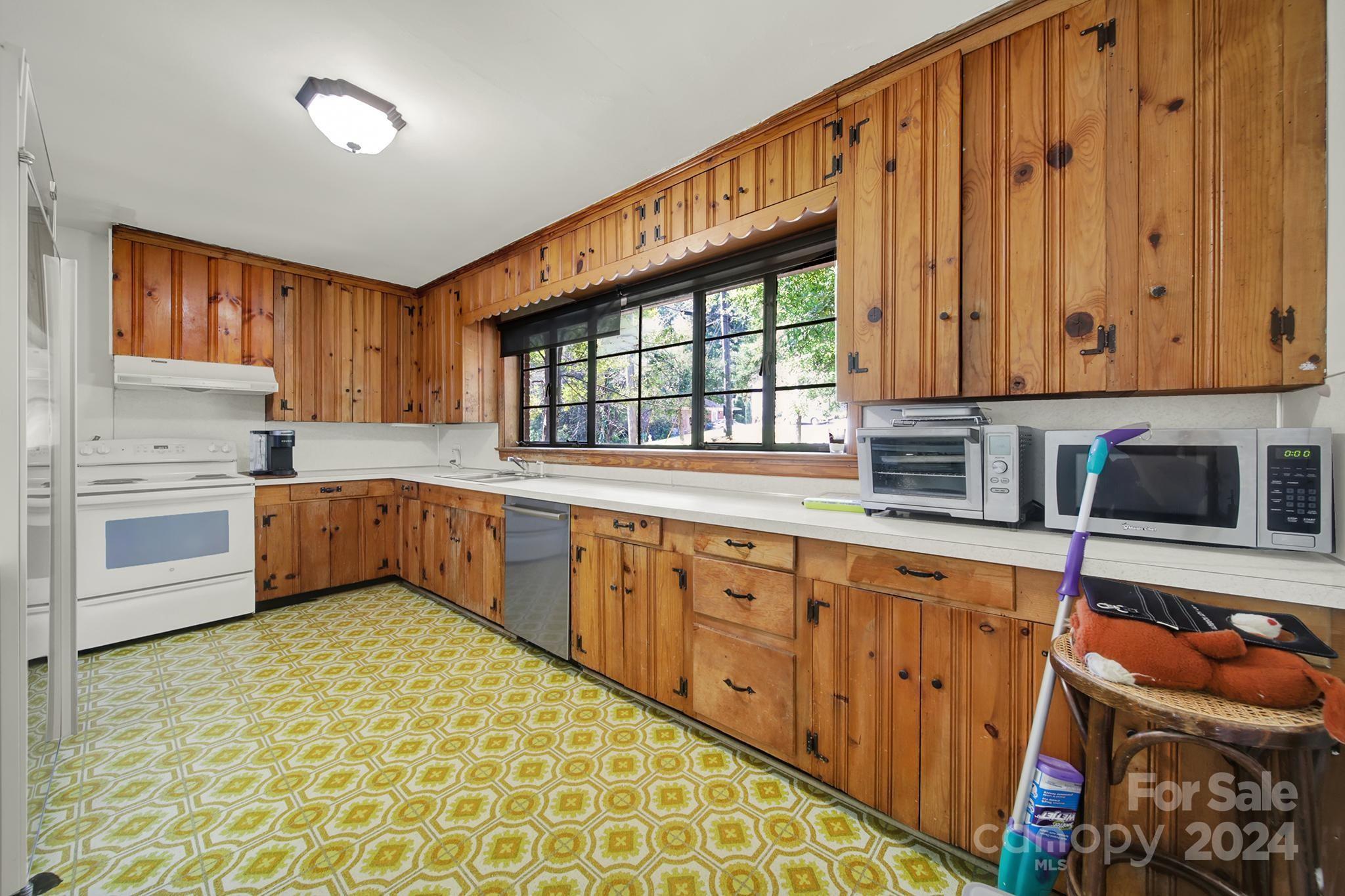 3119 Fairfax Drive