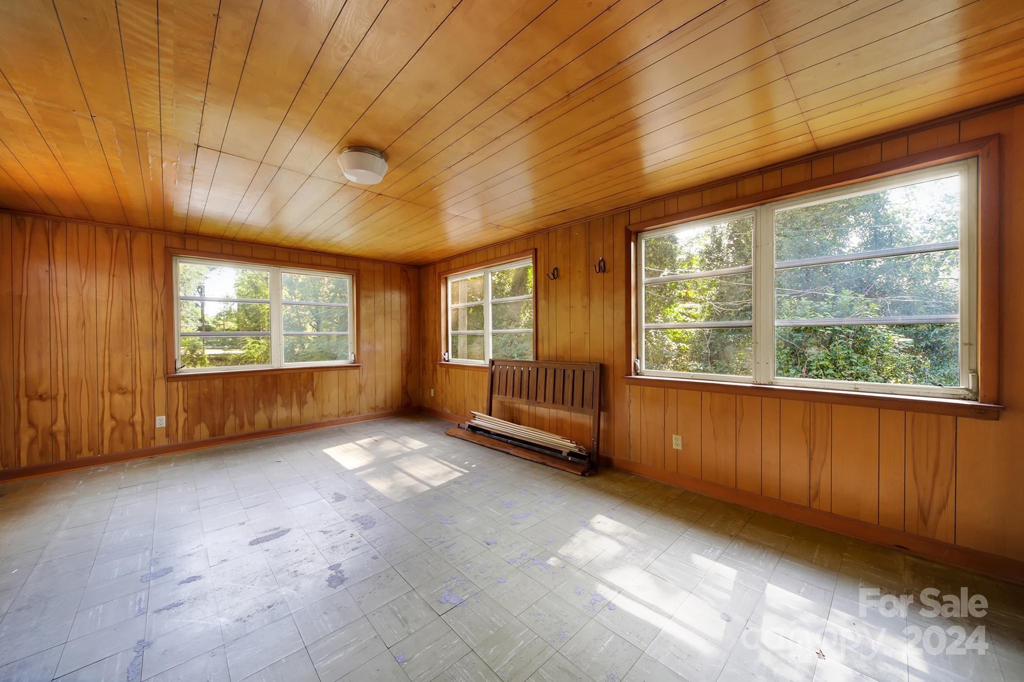 3119 Fairfax Drive