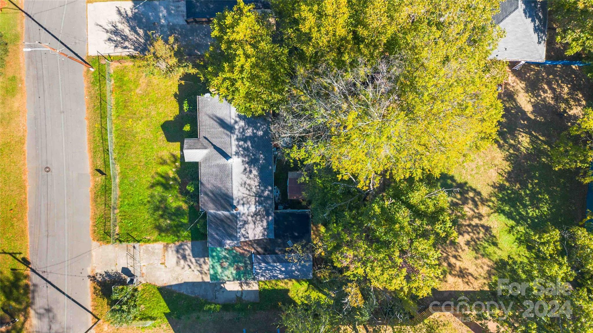 1211 Gaston Street