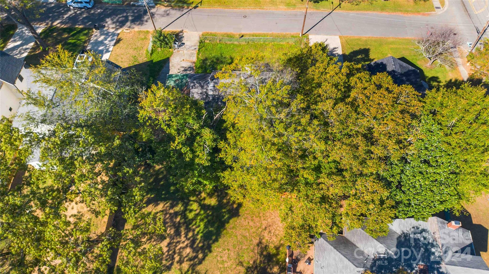 1211 Gaston Street