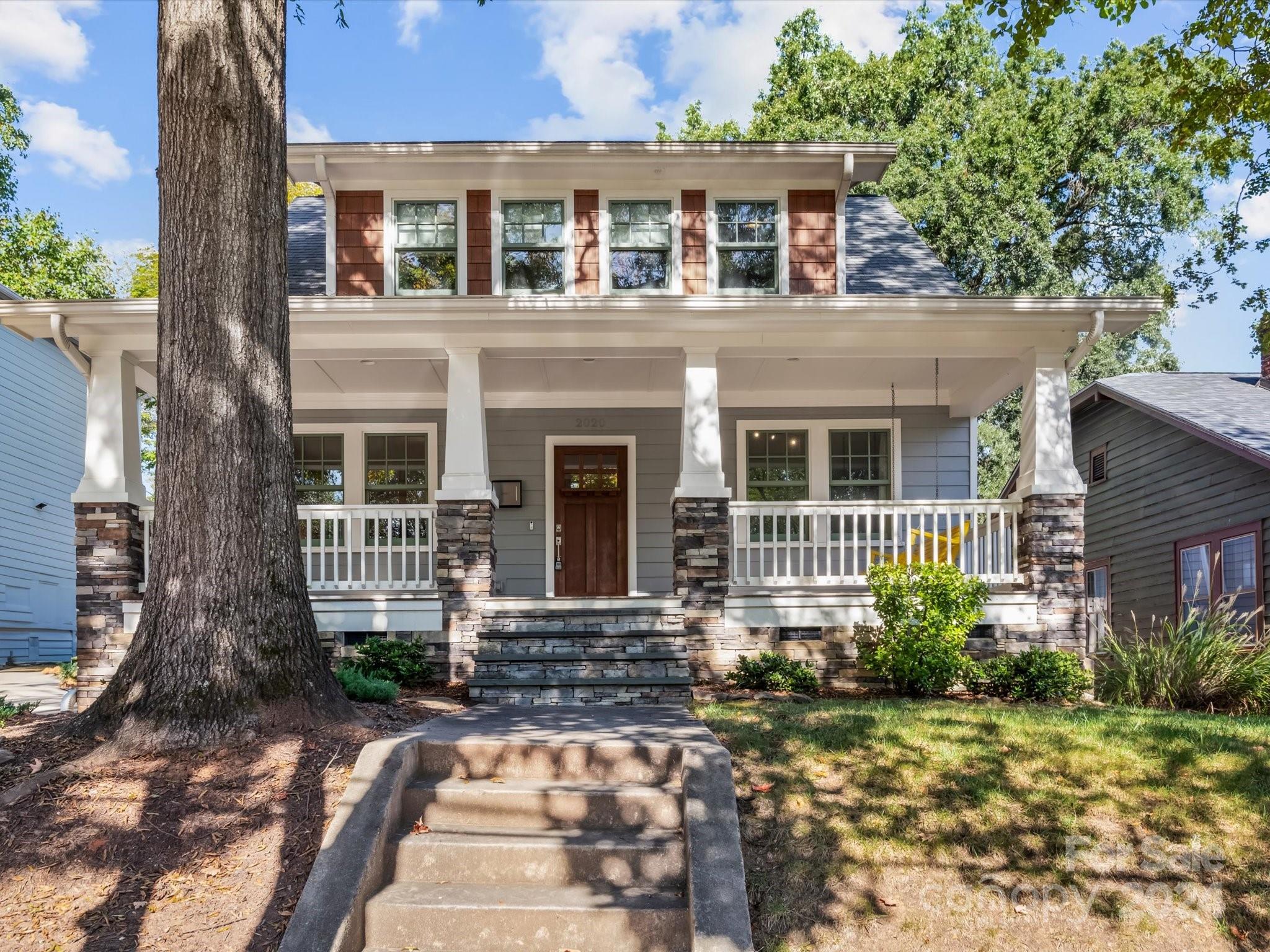 2020 Lyndhurst Avenue