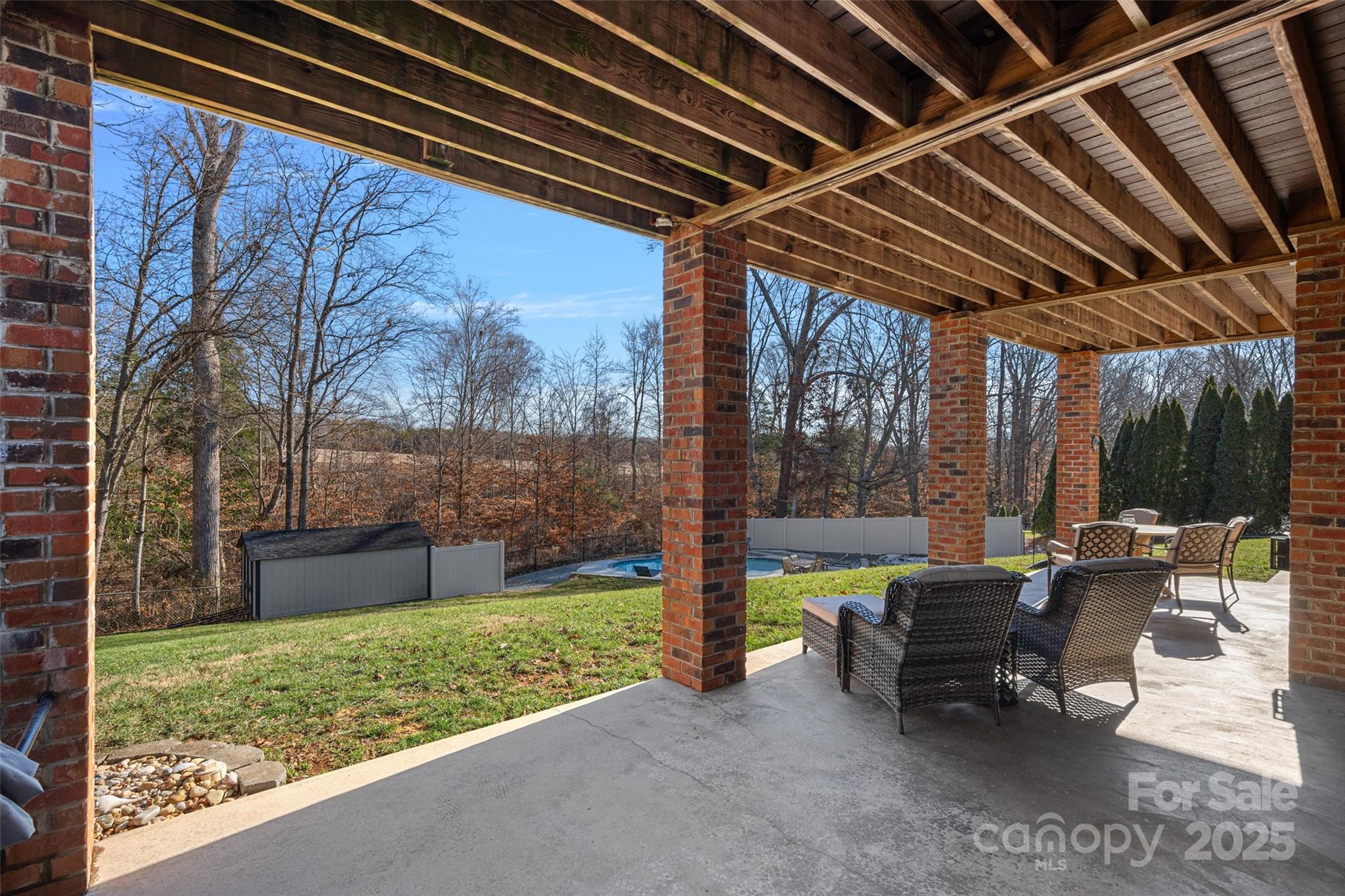 2635 Queens Drive