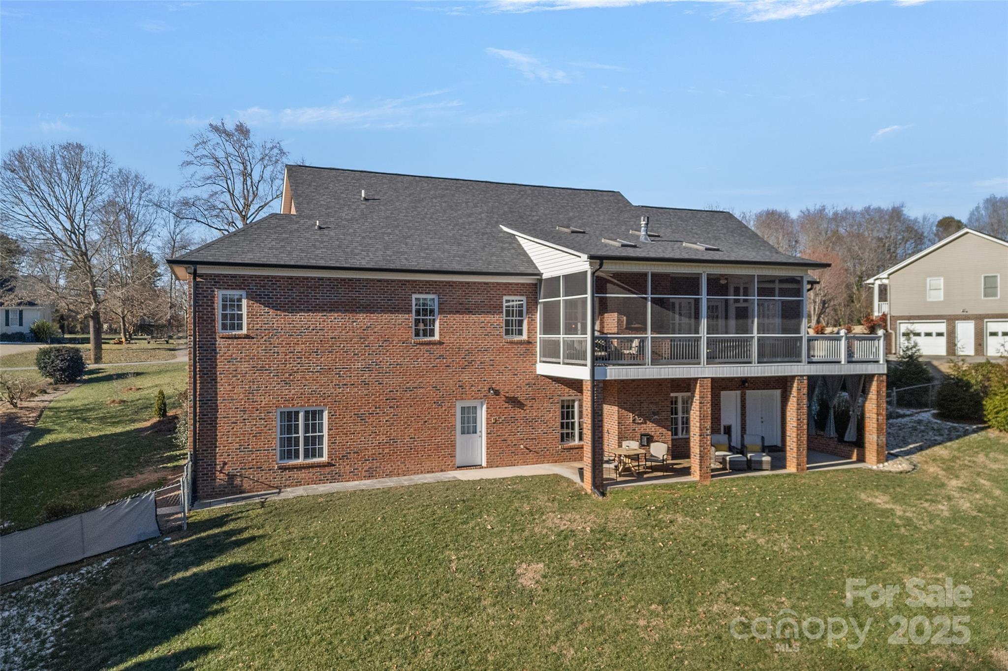 2635 Queens Drive